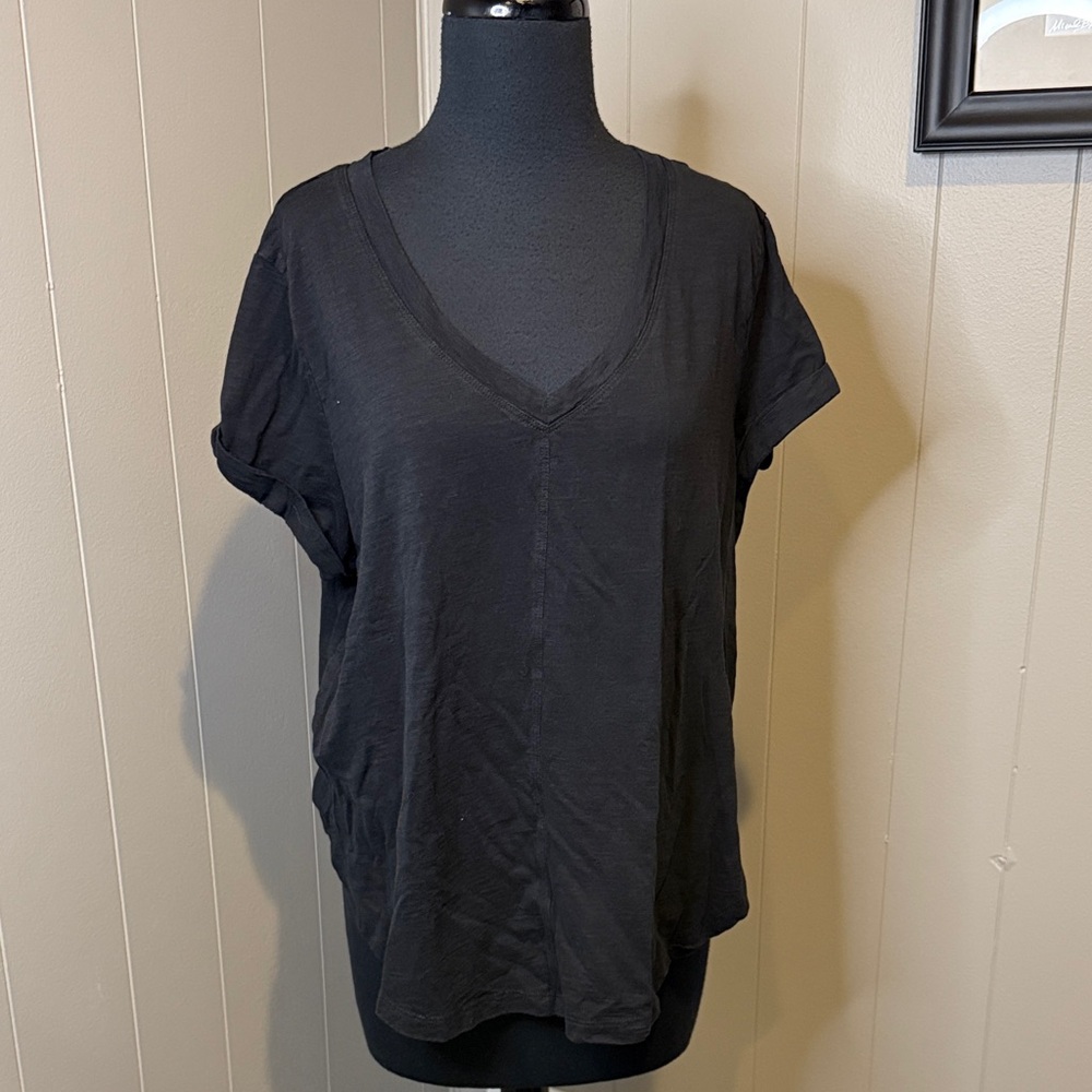 B14 Eddie Bauer Women’s Large Classic Black Short Sleeve Tee